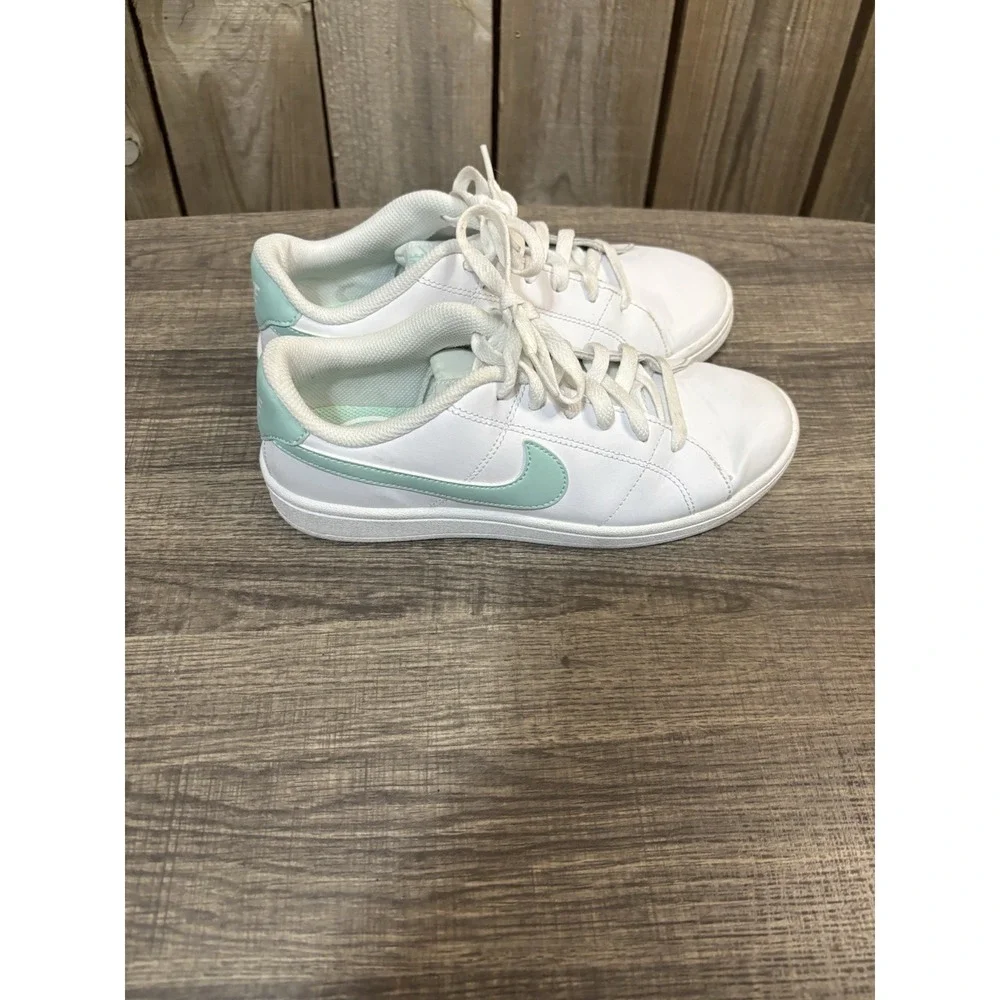 Size‎ 6.5 - Nike Court Royale 2 Triple White Seafoam